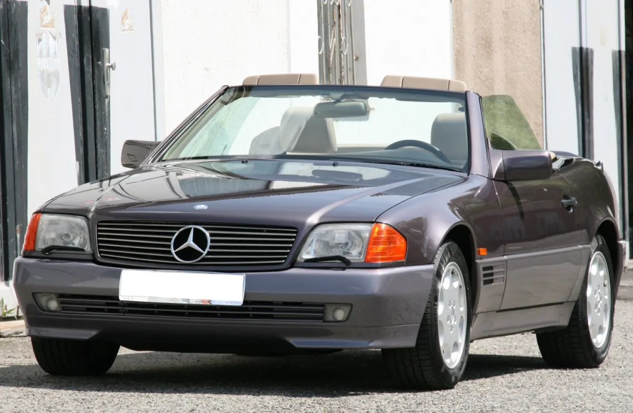 Zdjęcie Mercedes-Benz SL R129 - historia, specyfikacje i innowacje technologiczne