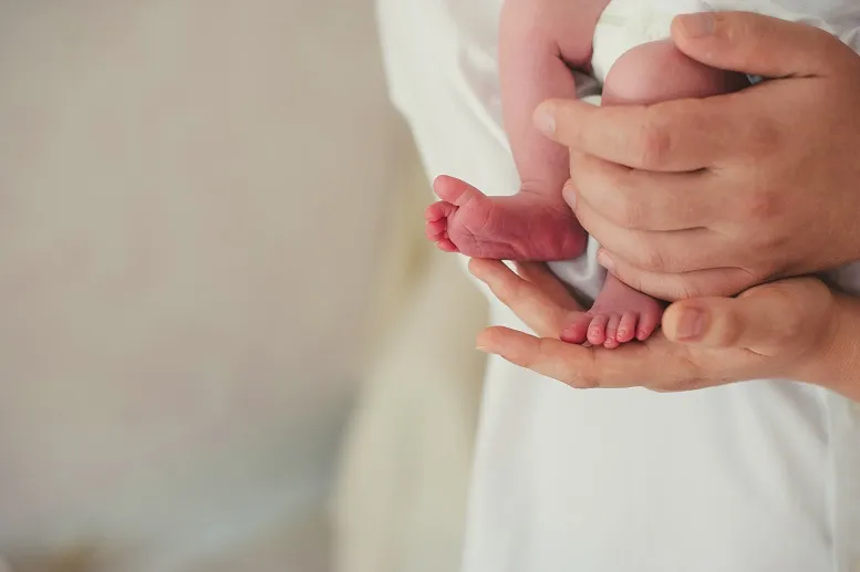 Zdjęcie Kiedy z noworodkiem w gości? Sprawdź, jak uniknąć niebezpieczeństw