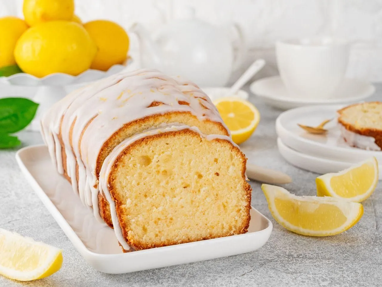 Zdjęcie Pyszne ciasto cytrynowe z lukrem - prosty przepis krok po kroku