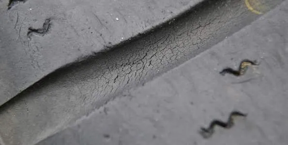 starzenie się opony uszkodzenia