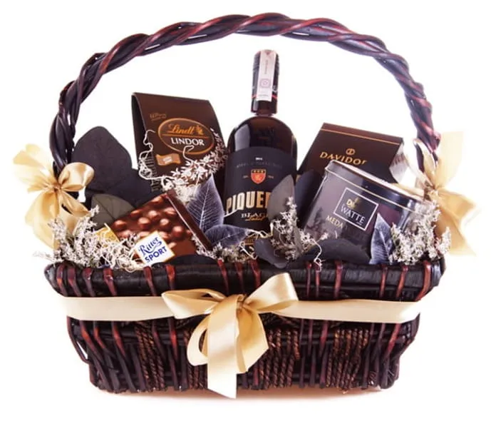 elegancki kosz delikatesowy dla lekarza