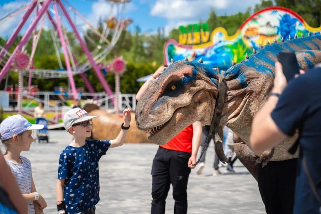 Rodzinny weekend w parku rozrywki w Polsce