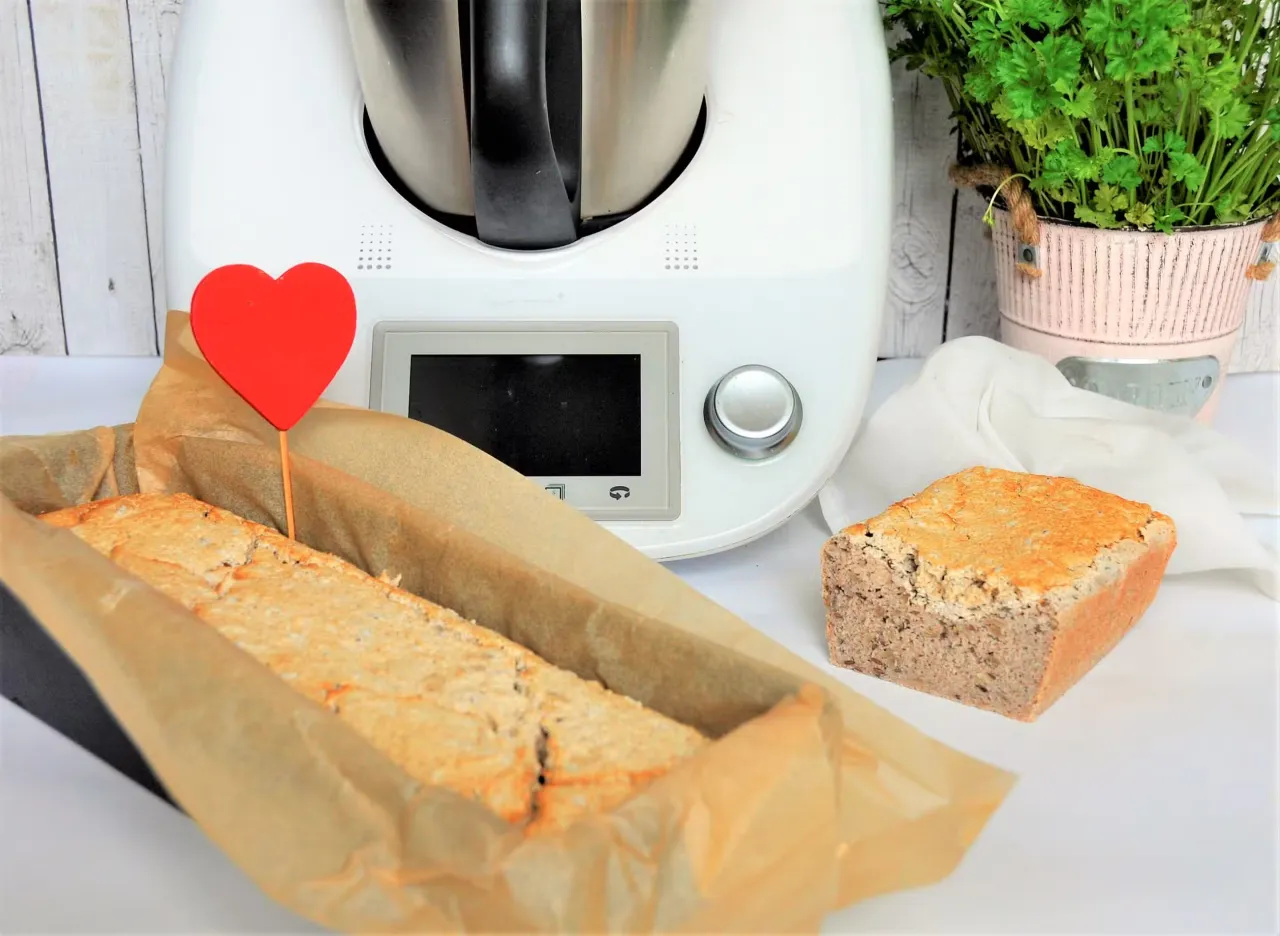 Pyszny chleb gryczany bezglutenowy, gotowy do pieczenia. Przepis na zdrowe wypieki.