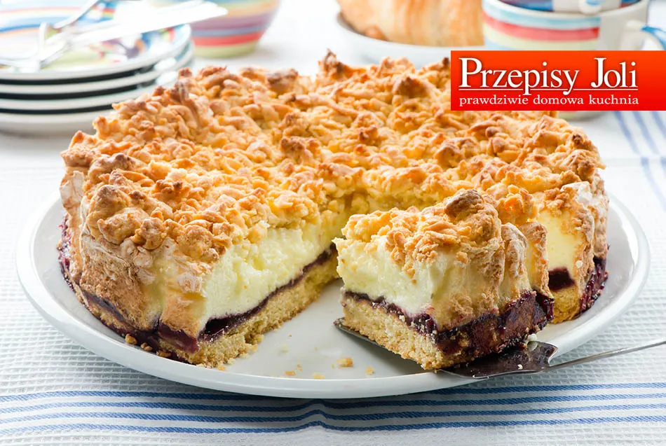 Zdjęcie Przepis na pleśniaka: wyborny deser z dżemem porzeczkowym