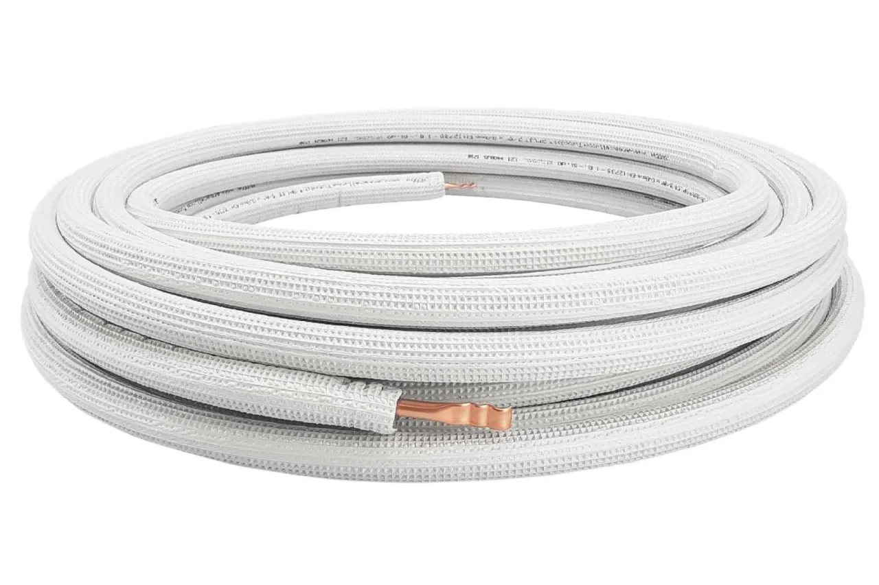 przekr&oacute;j ściany rura miedziana w otulinie