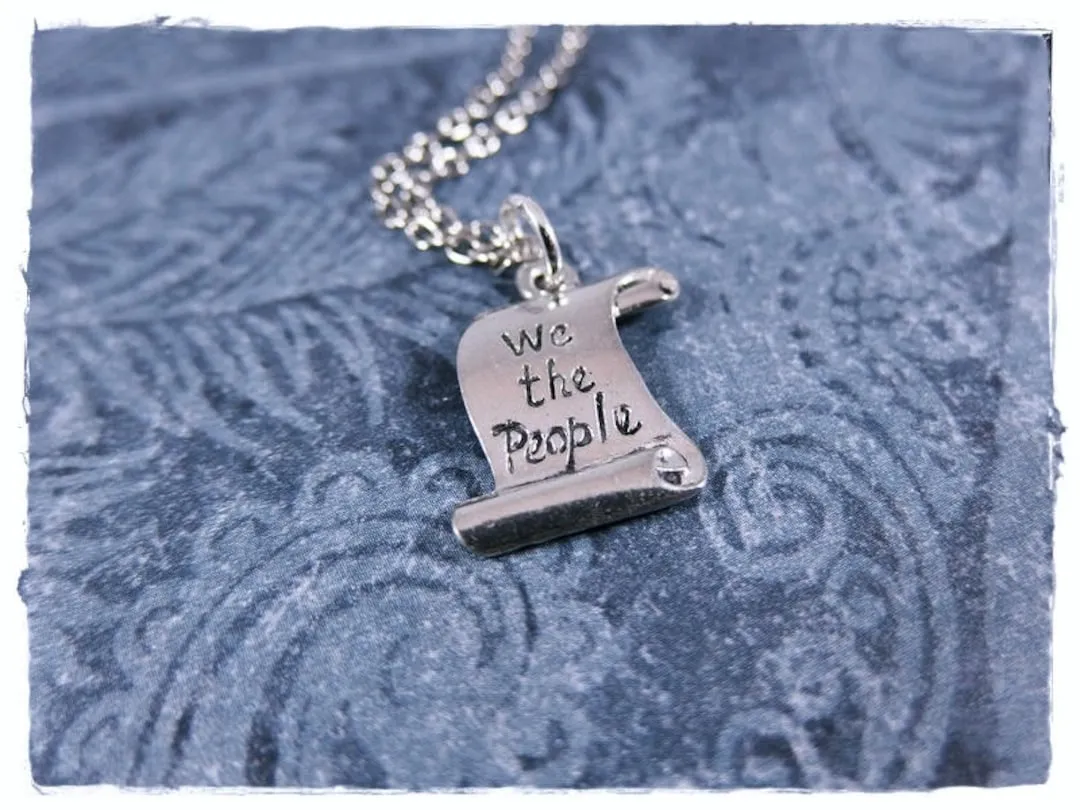 naszyjnik konstytucja r&oacute;żne wzory