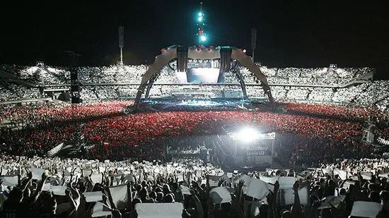 U2 koncert stadion publiczność