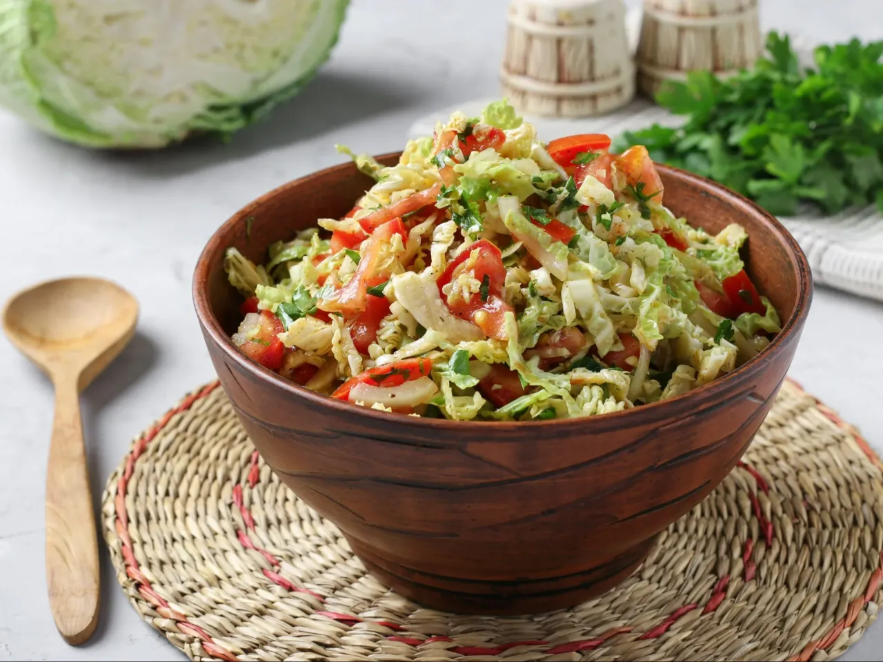 Warianty sałatki z kapusty pekińskiej