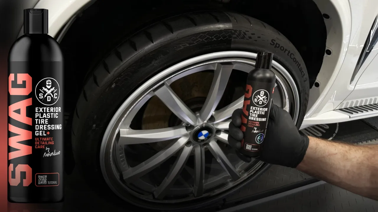 Mycie i czyszczenie opon samochodowych przed aplikacją dressingu