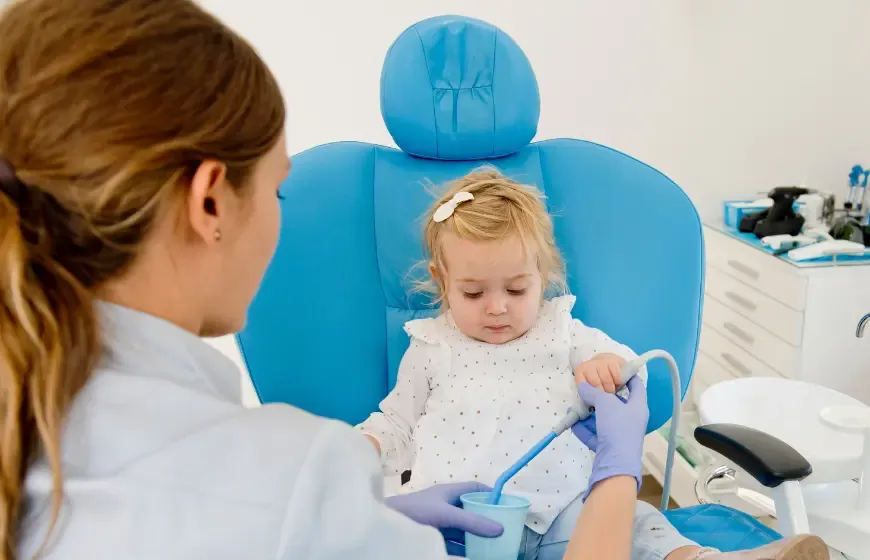 Dziecko u dentysty wizyta adaptacyjna