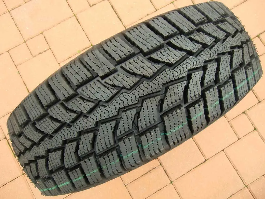 bieżnikowane opony osobowe dostawcze ciężarowe