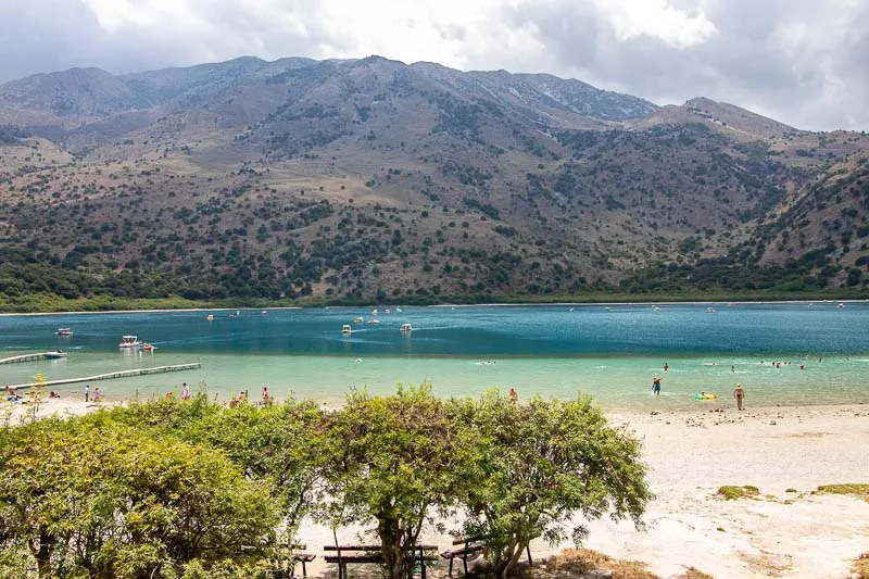 Jezioro Kournas widoki