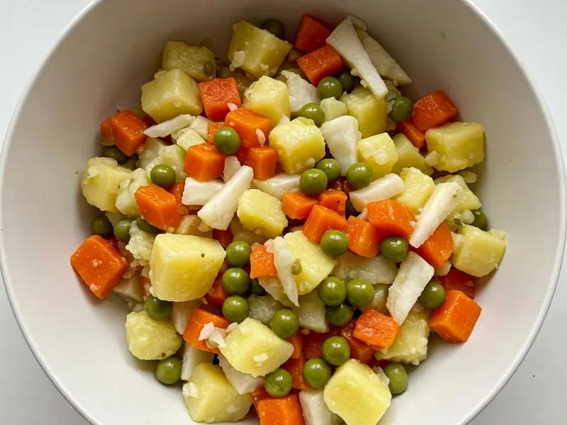 warzywa na sałatkę jarzynową gotowanie czasy