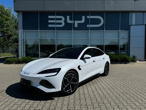 samoch&oacute;d na sprzedaż estetyczne zdjęcia