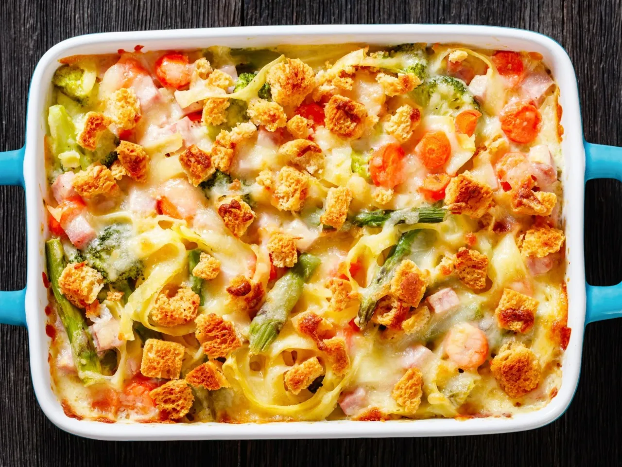 różne rodzaje makaronu do zapiekanki