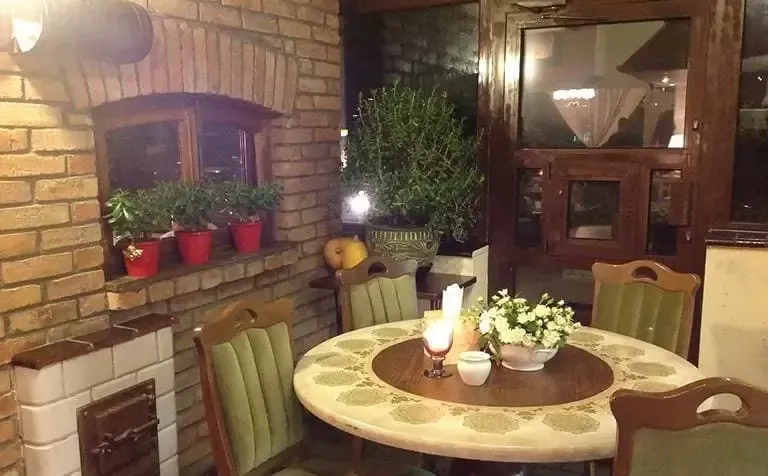 Otwock restauracje tradycyjne wnętrze