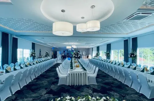 Sala Biesiadna Jeziora Wielkie wnętrze