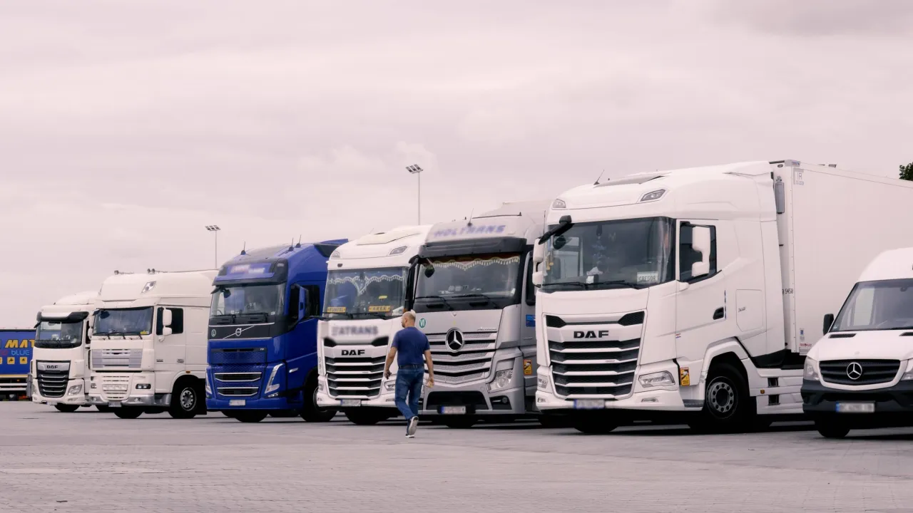 Flota ciężar&oacute;wek do 12 ton w mieście Polska