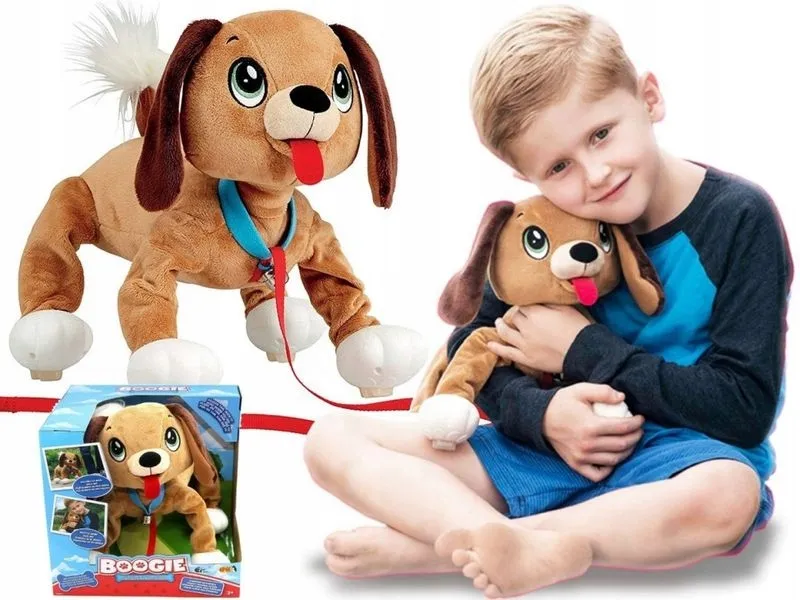 dziecko bawi się realistycznym pluszowym psem