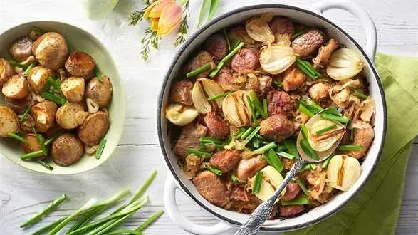 Zdjęcie Jak zrobić curry wurst – łatwy przepis na pyszne danie z kiełbasy