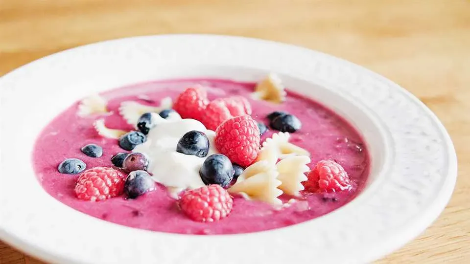 zupa owocowa z makaronem