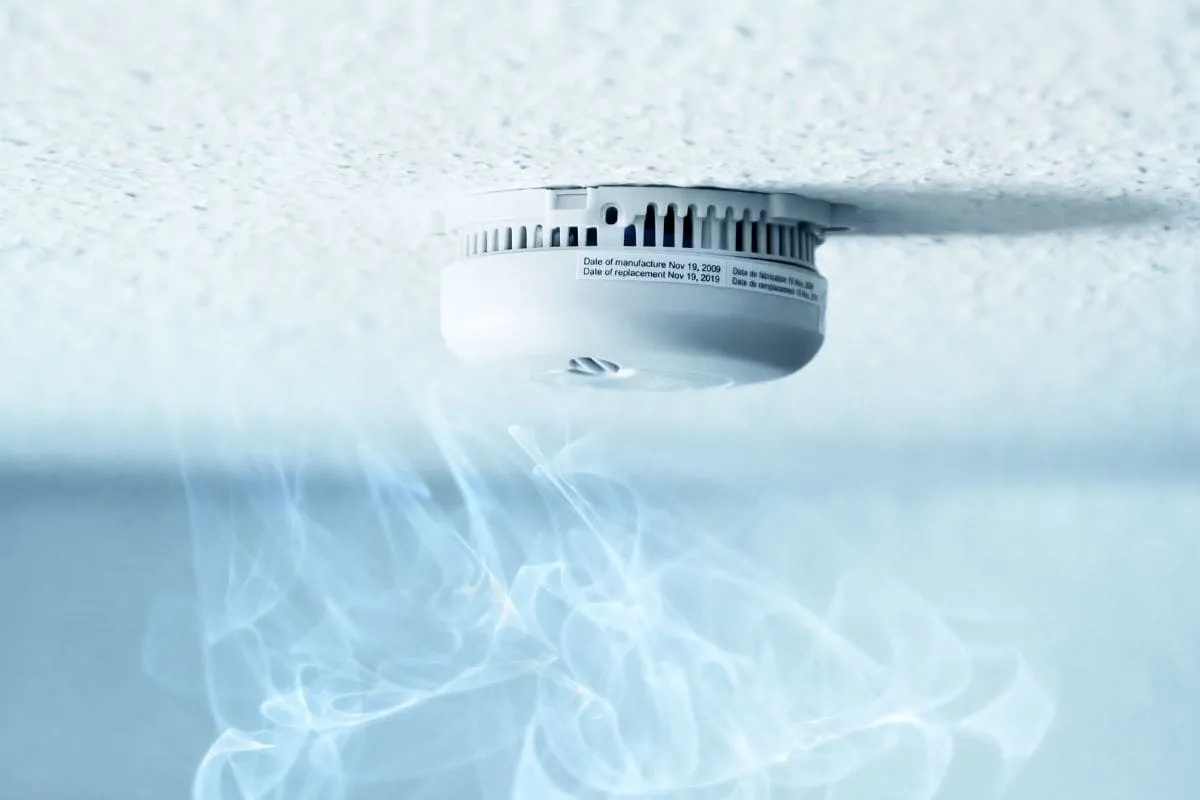 dym z e-papierosa czujnik dymu