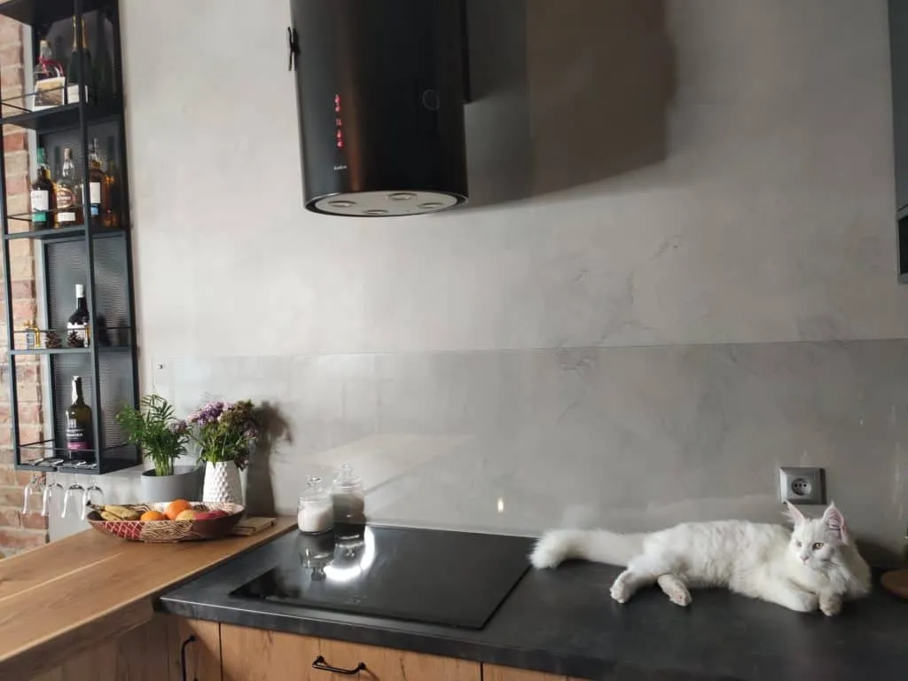 kuchnia beton architektoniczny mikrocement ściana