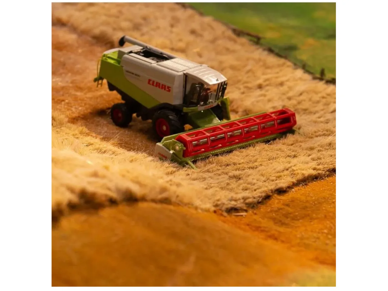 kombajn claas siku por&oacute;wnanie skali