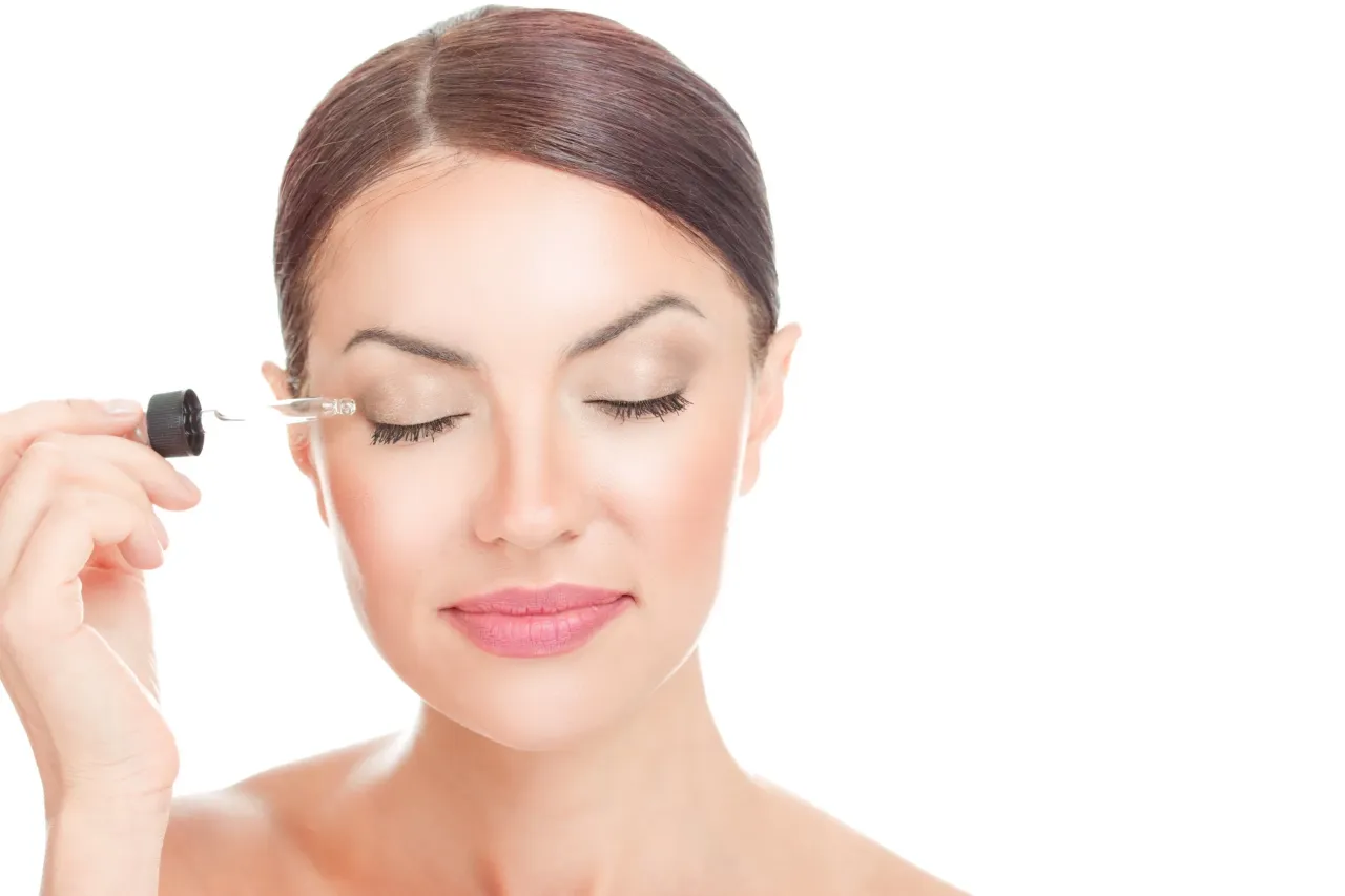 składniki odżywki do rzęs, oleje w kosmetykach