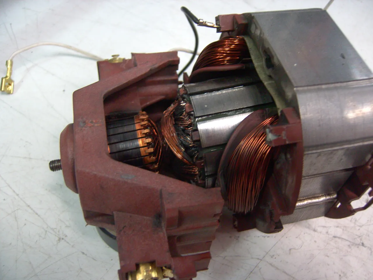 budowa silnika szeregowego odkurzacza schemat