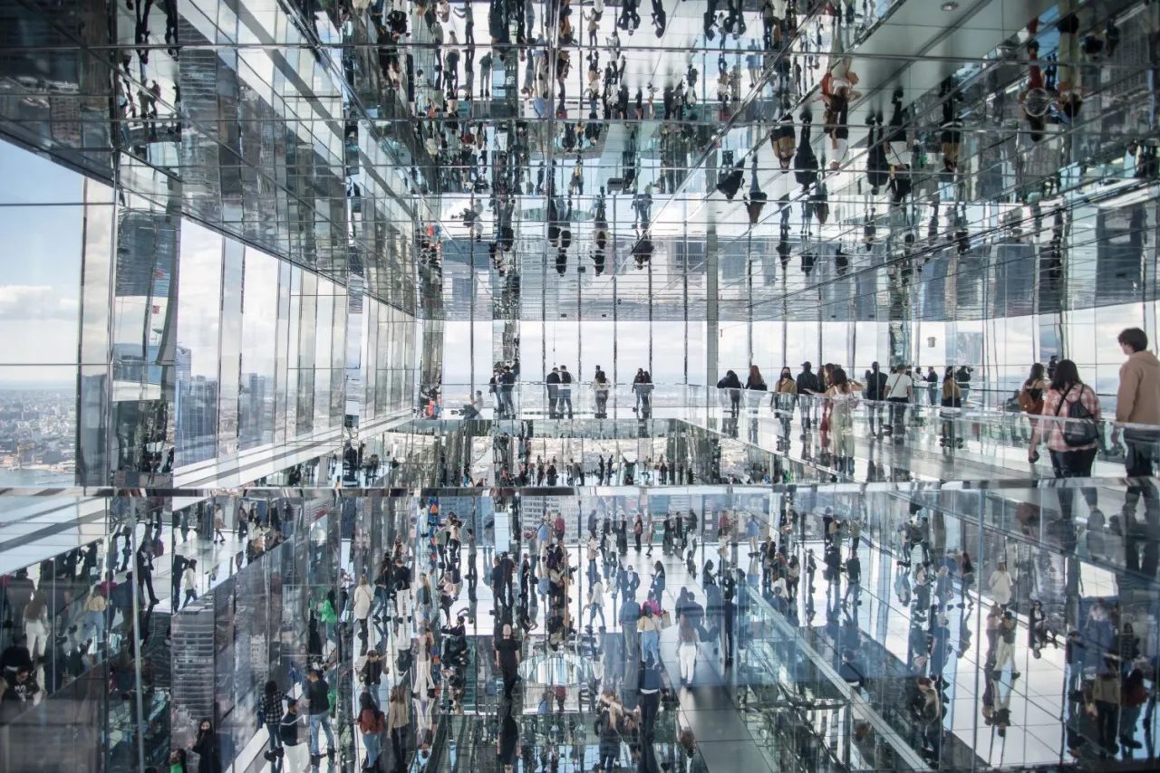 SUMMIT One Vanderbilt wnętrze lustra