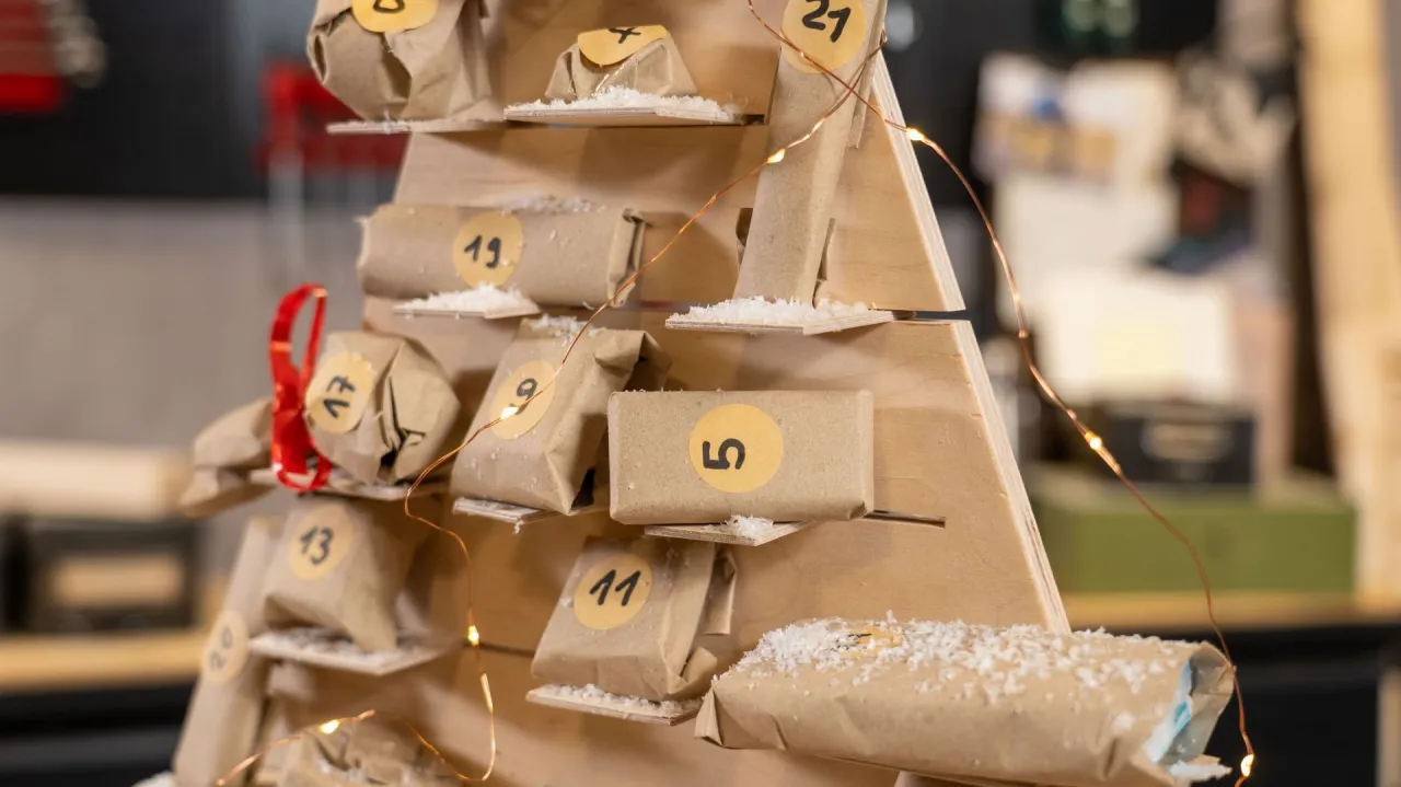 instrukcja krok po kroku kalendarz adwentowy DIY