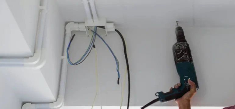 Zdjęcie Jak prawidłowo układać przewody elektryczne pod tynkiem - poradnik