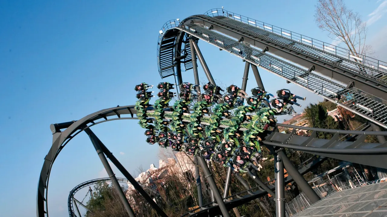 Gardaland attrazioni adrenaliniche Raptor Oblivion