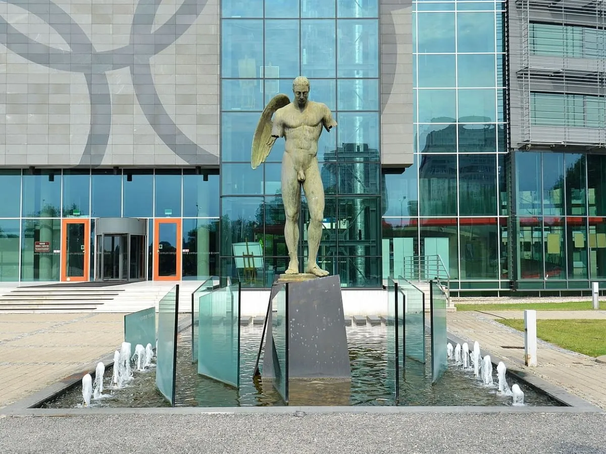 Igor Mitoraj rzeźby monumentalne światowe lokalizacje