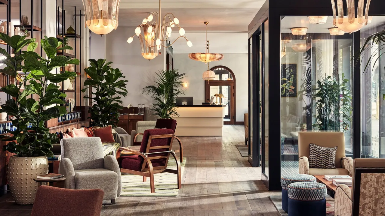 Verschiedene Hotelkategorien Berlin Beispiele