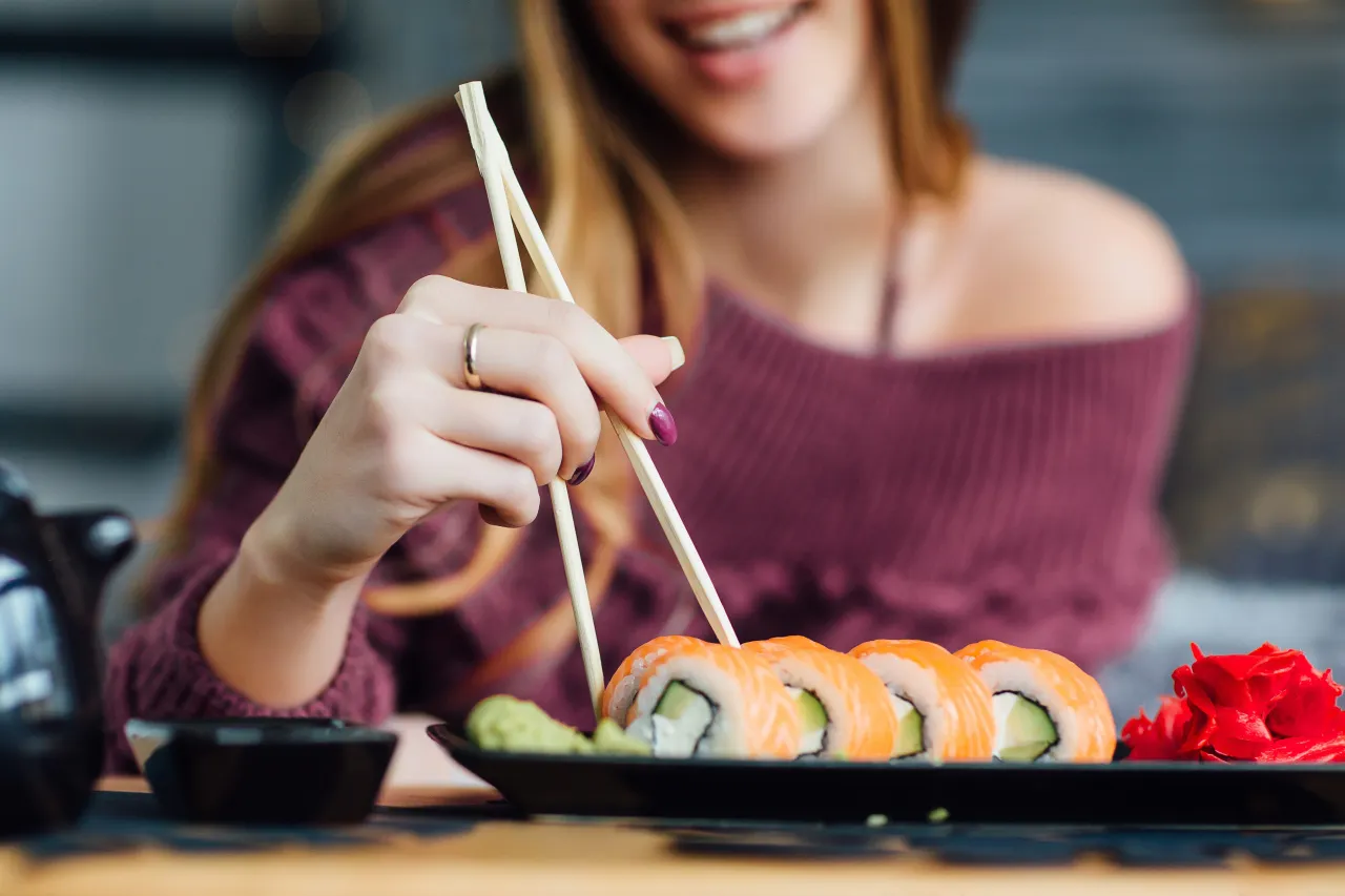 bezpieczne sushi w ciąży wegetariańskie i pieczone
