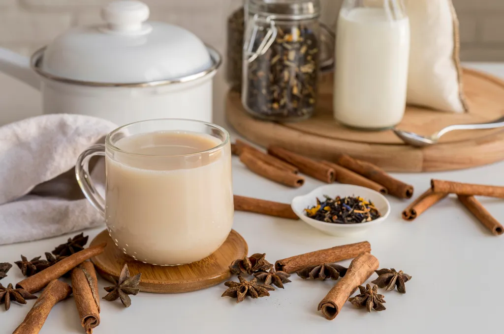 R&oacute;żne rodzaje herbaty z mlekiem na świecie