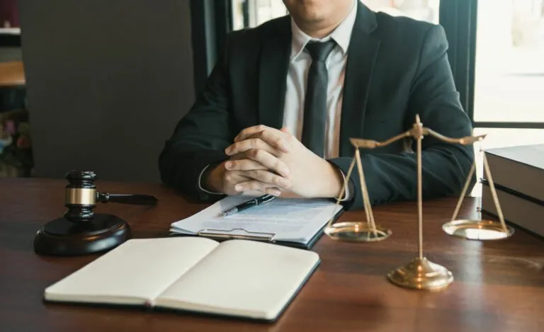 negocjacje, prawnik, komornik, sąd