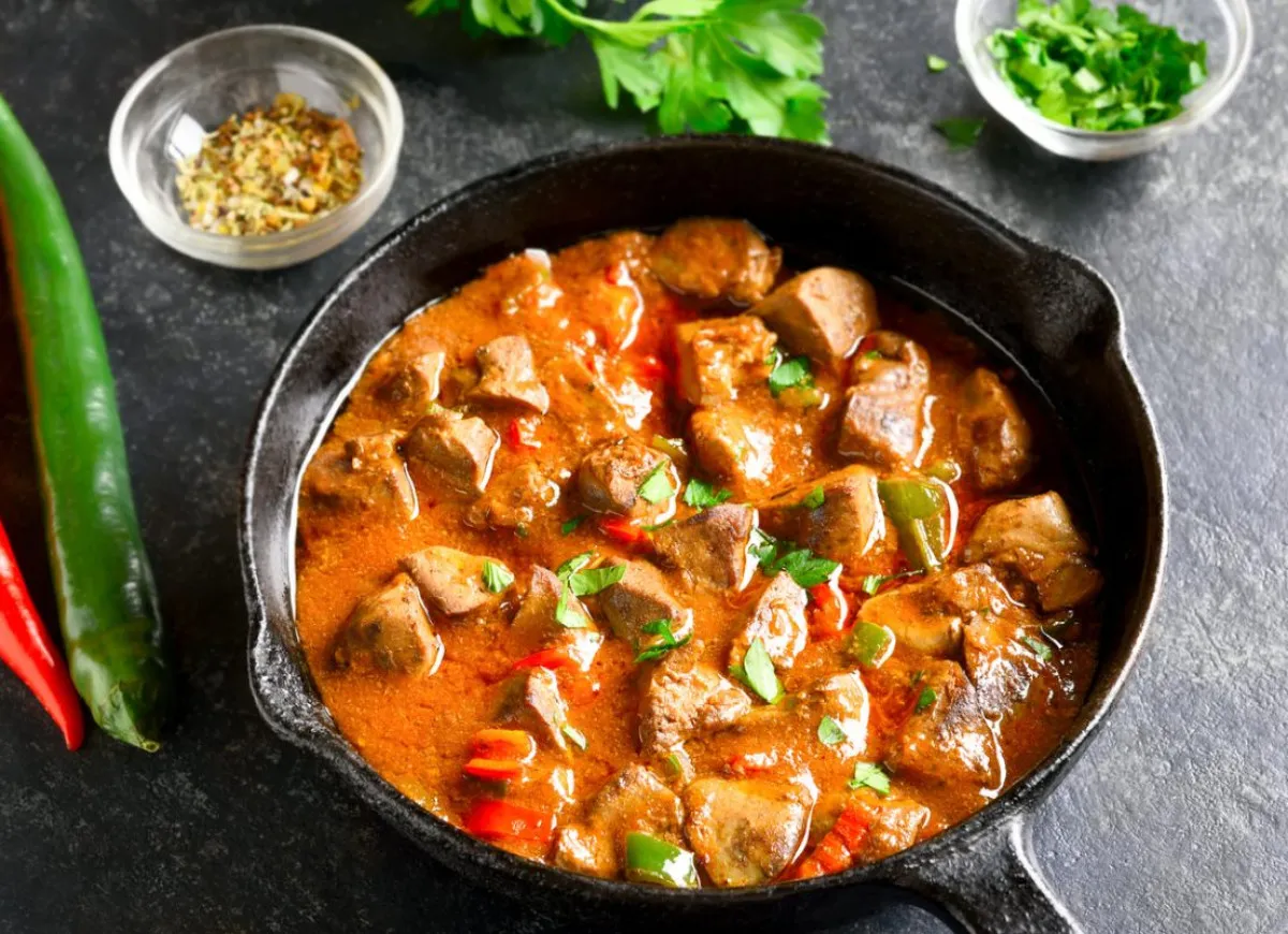 różne rodzaje mięsa na gulasz