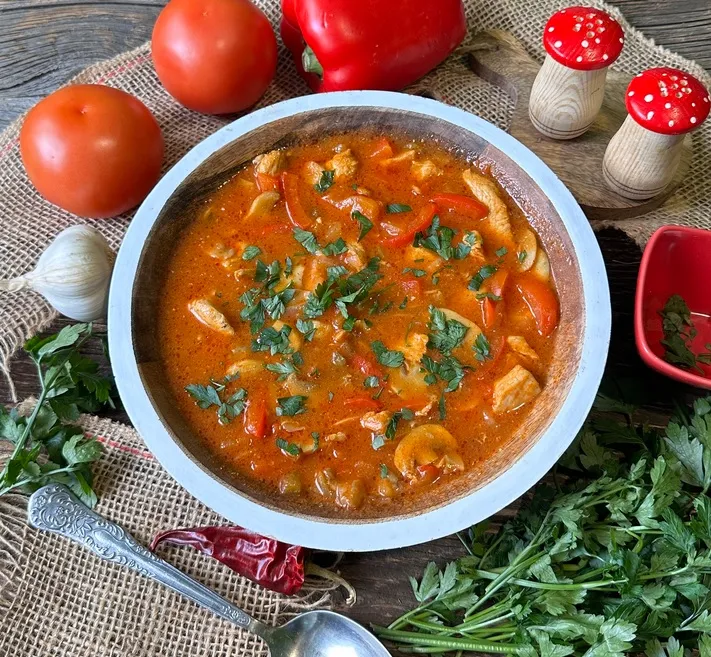 Składniki na strogonow drobiowy