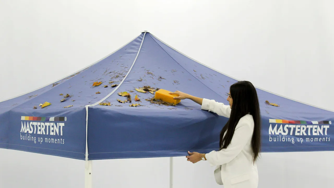 brudny namiot ogrodowy pleśń