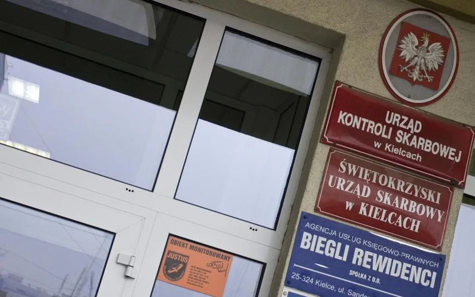 Budynek Urzędu Skarbowego, dokumenty podatkowe