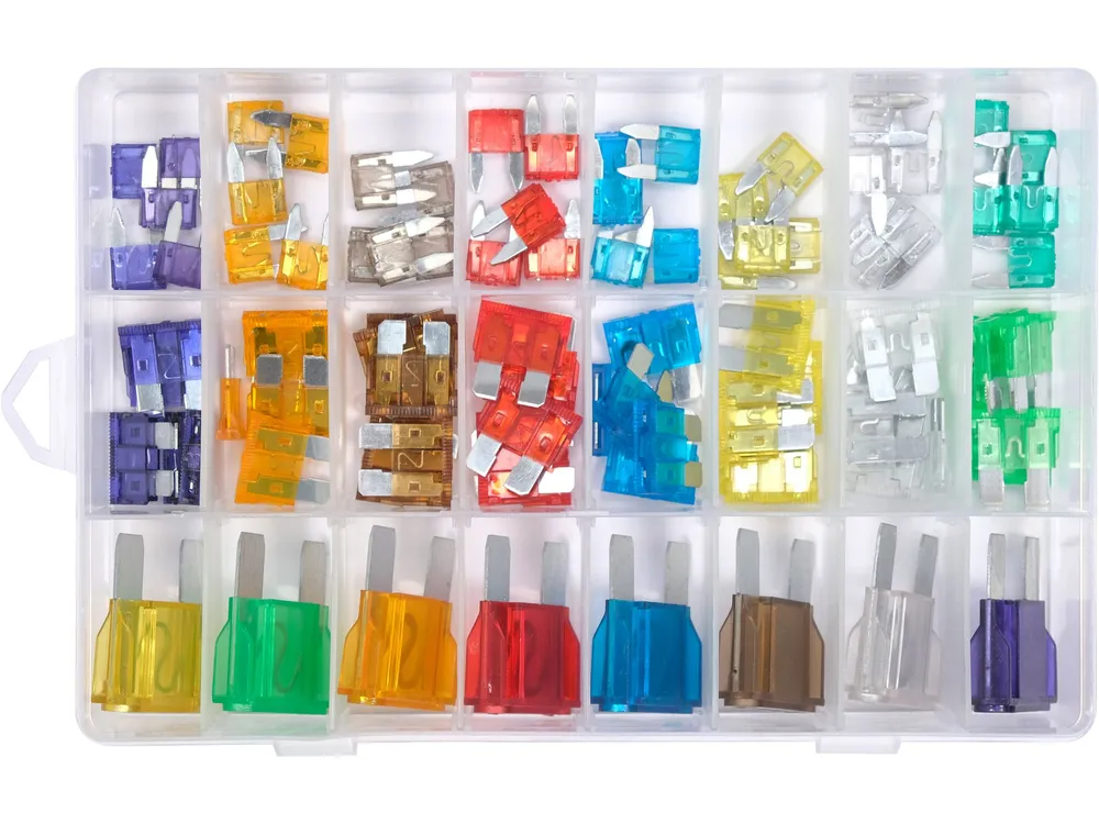 rodzaje bezpieczników samochodowych mini standard maxi