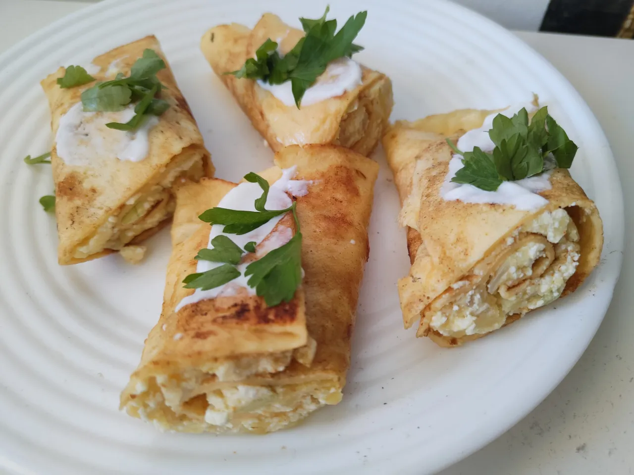 zdrowe naleśniki z różnymi nadzieniami