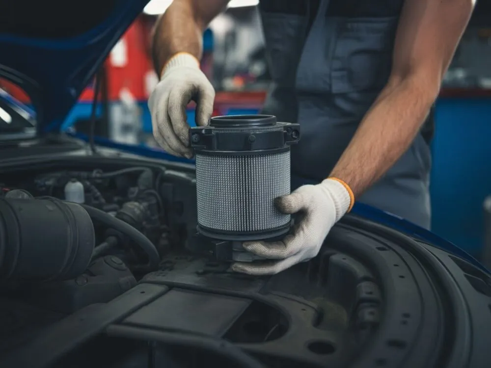 koszty wymiany dpf, mechanik przy silniku