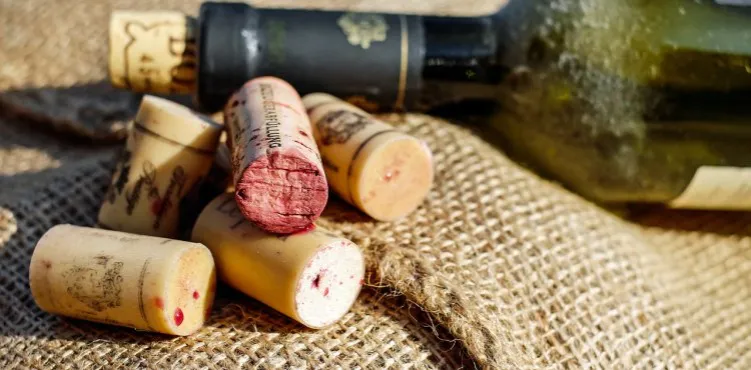 tradycyjne środki klarujące wino grafika