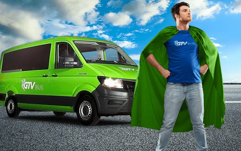 kierowca busa GTV Bus w pracy