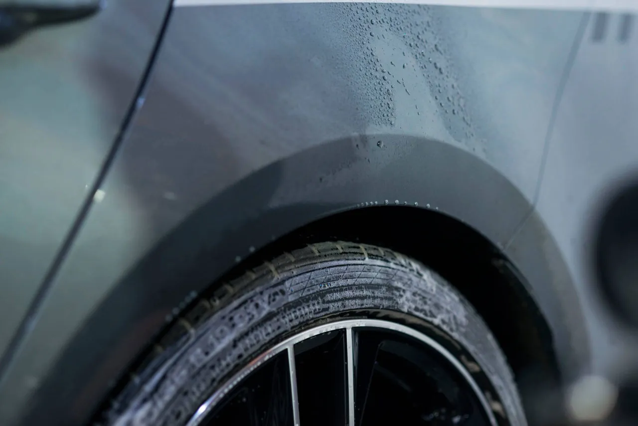 Odtłuszczanie metalu przed malowaniem