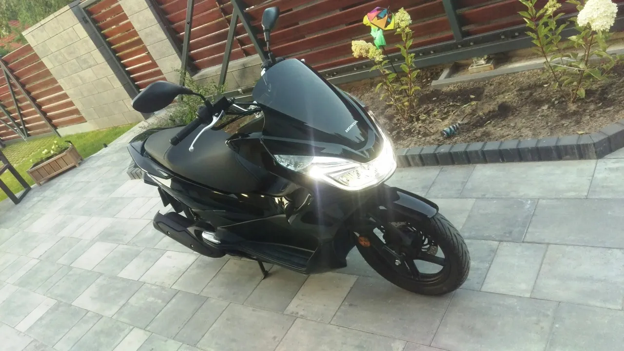 Honda PCX 125 2026 cena salon Polska